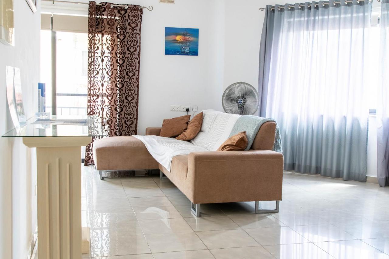 Spacious 3-Bedroom Apartment 30 Seconds From Sea Marsaskala Eksteriør billede